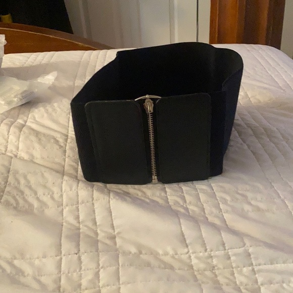 COPY - Black zip up belt - Picture 1 of 5